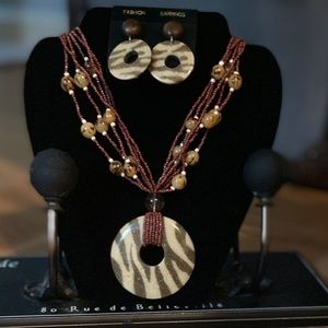 Necklace&Earrings handmade at A’Tu in Paris France